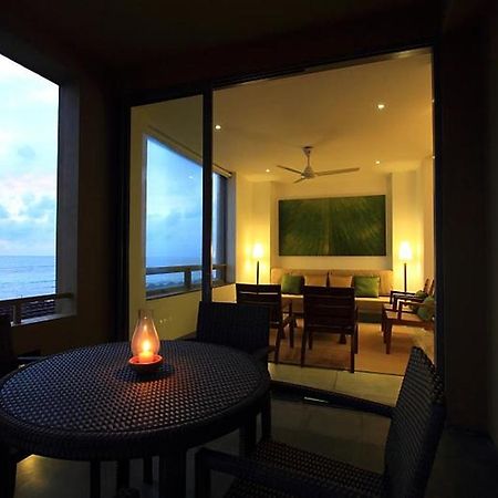 The Ocean Front Hotel Colombo Exterior foto